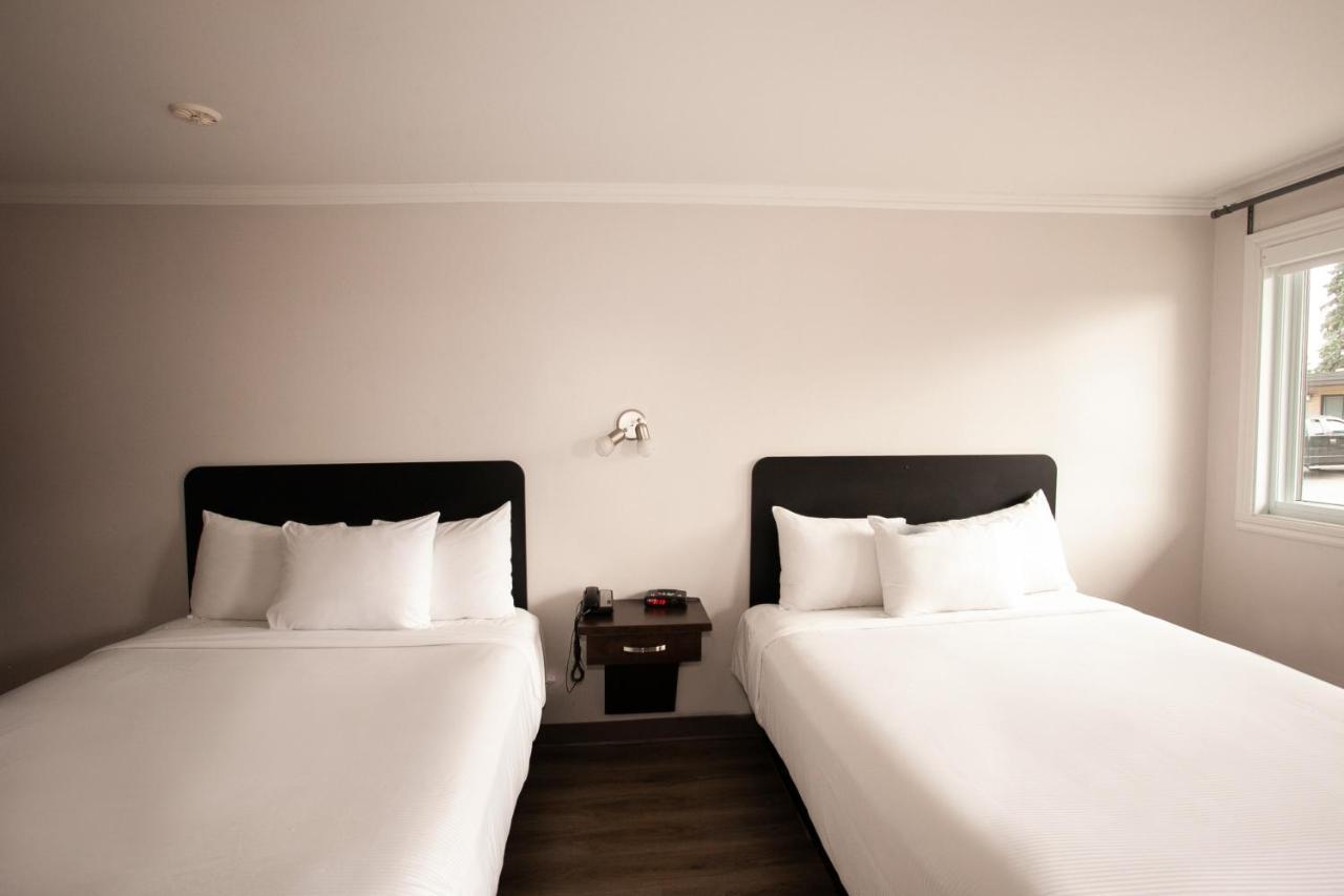 Motel Newstar Лаваль Экстерьер фото